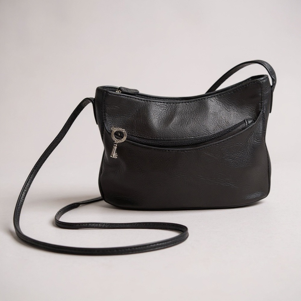 🖤 Fossil Black Leather Mini‎ Crossbody 🗝️ Key Charm Purse